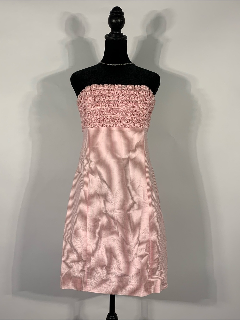 Lilly Pulitzer pink seersucker strapless dress 🎀